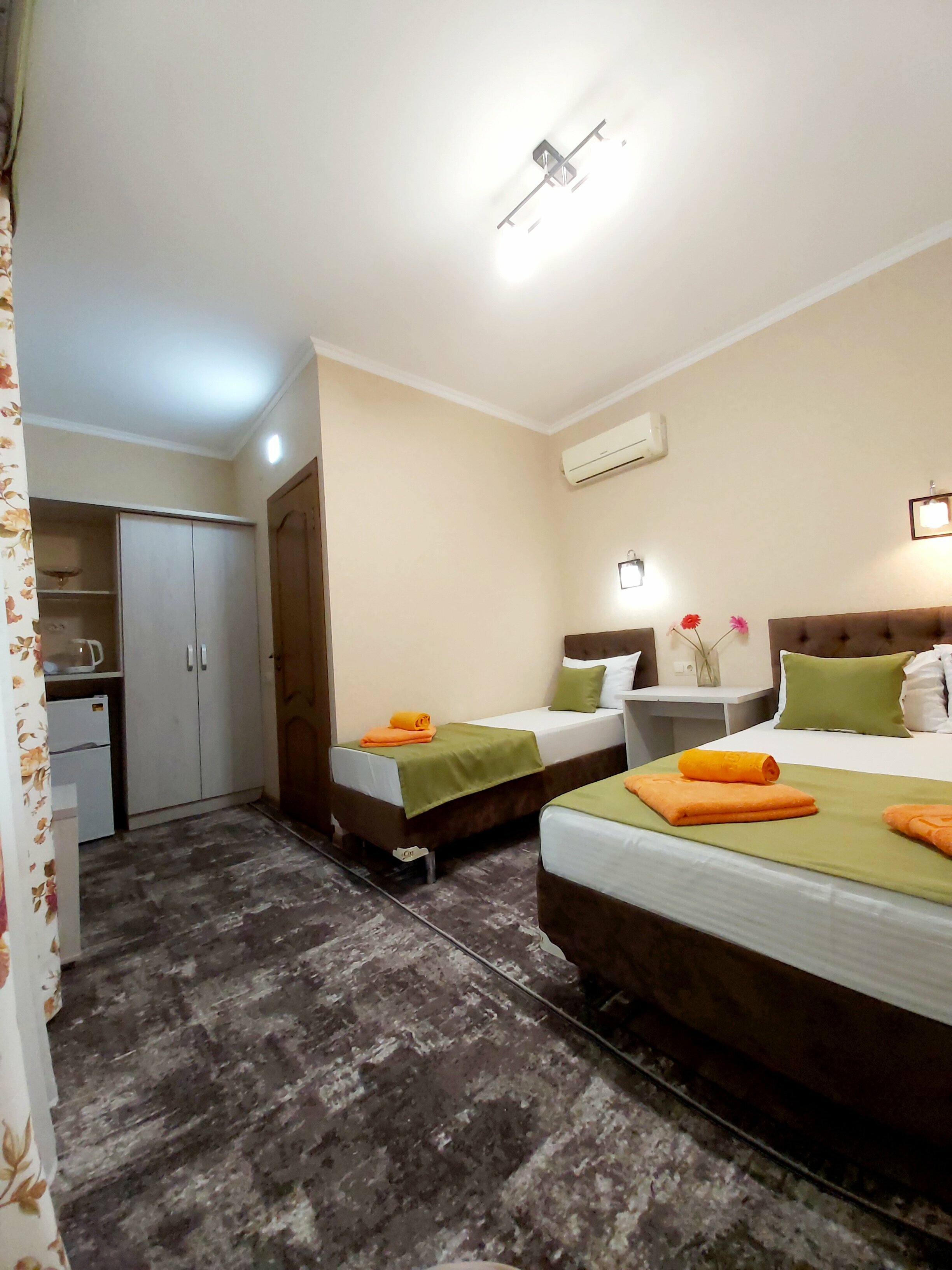 Классический трехместный номер