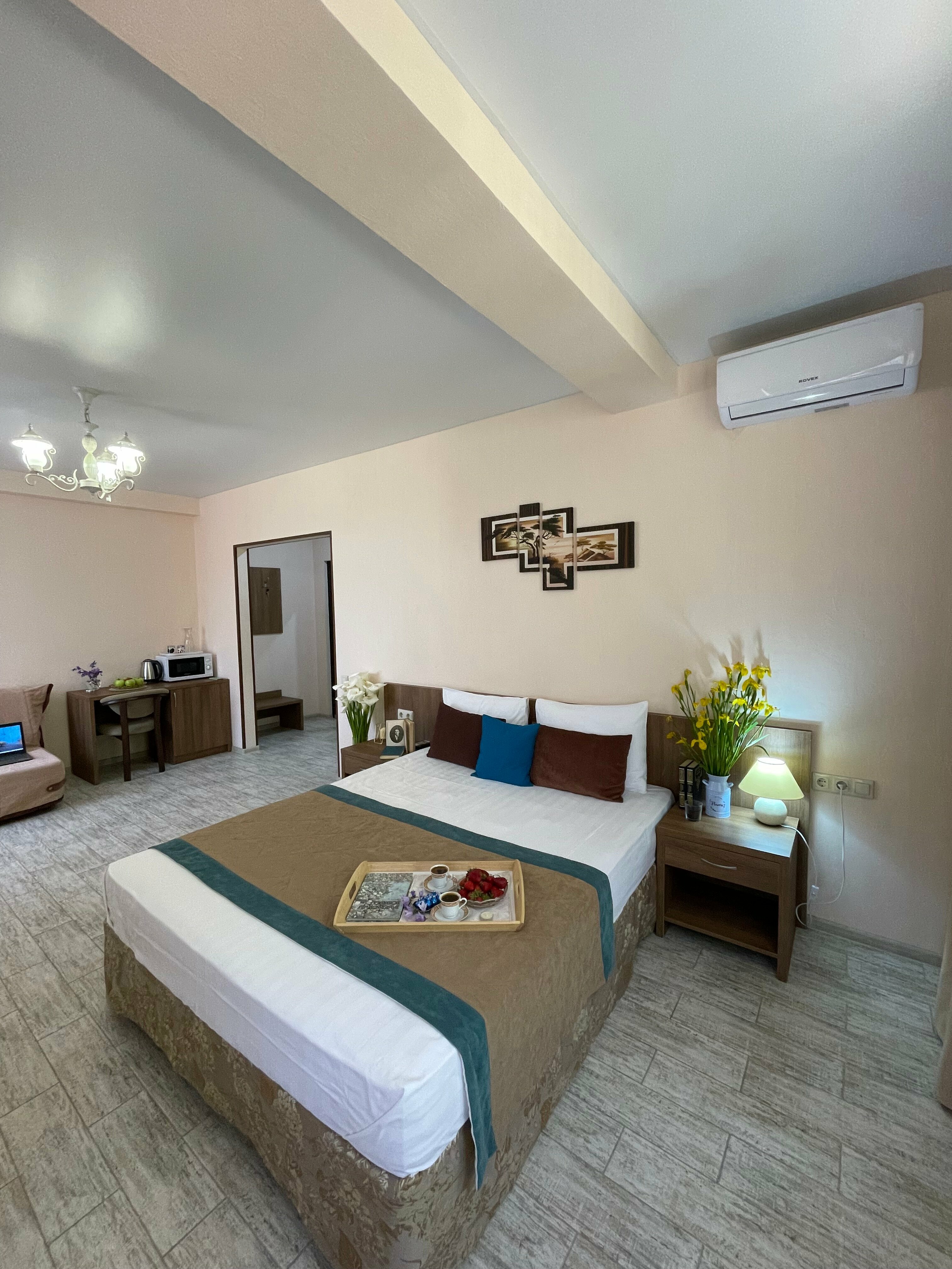 Cемейный номер с собственной ванной комнатой