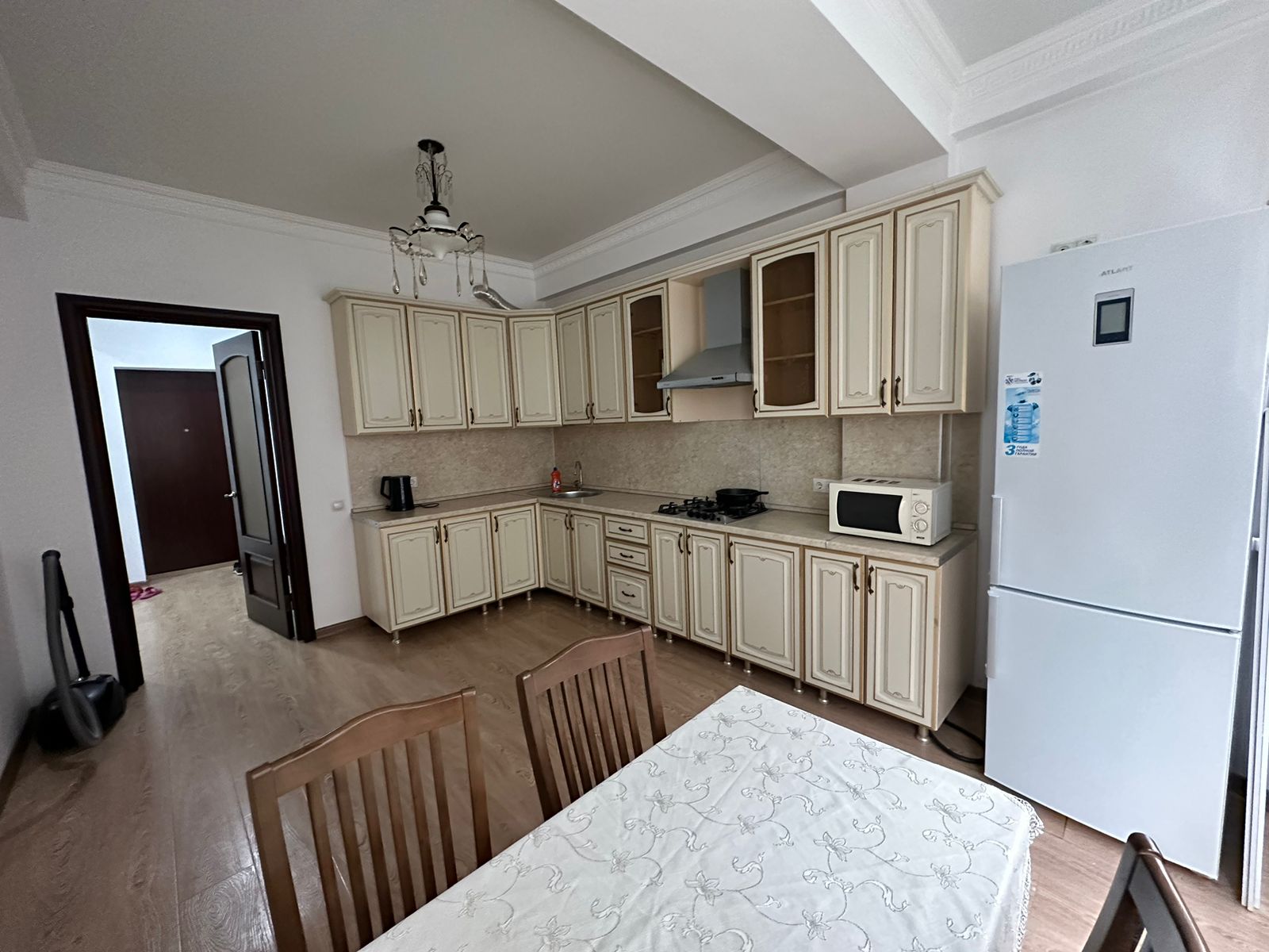 Четырехместный номер с ванной комнатой