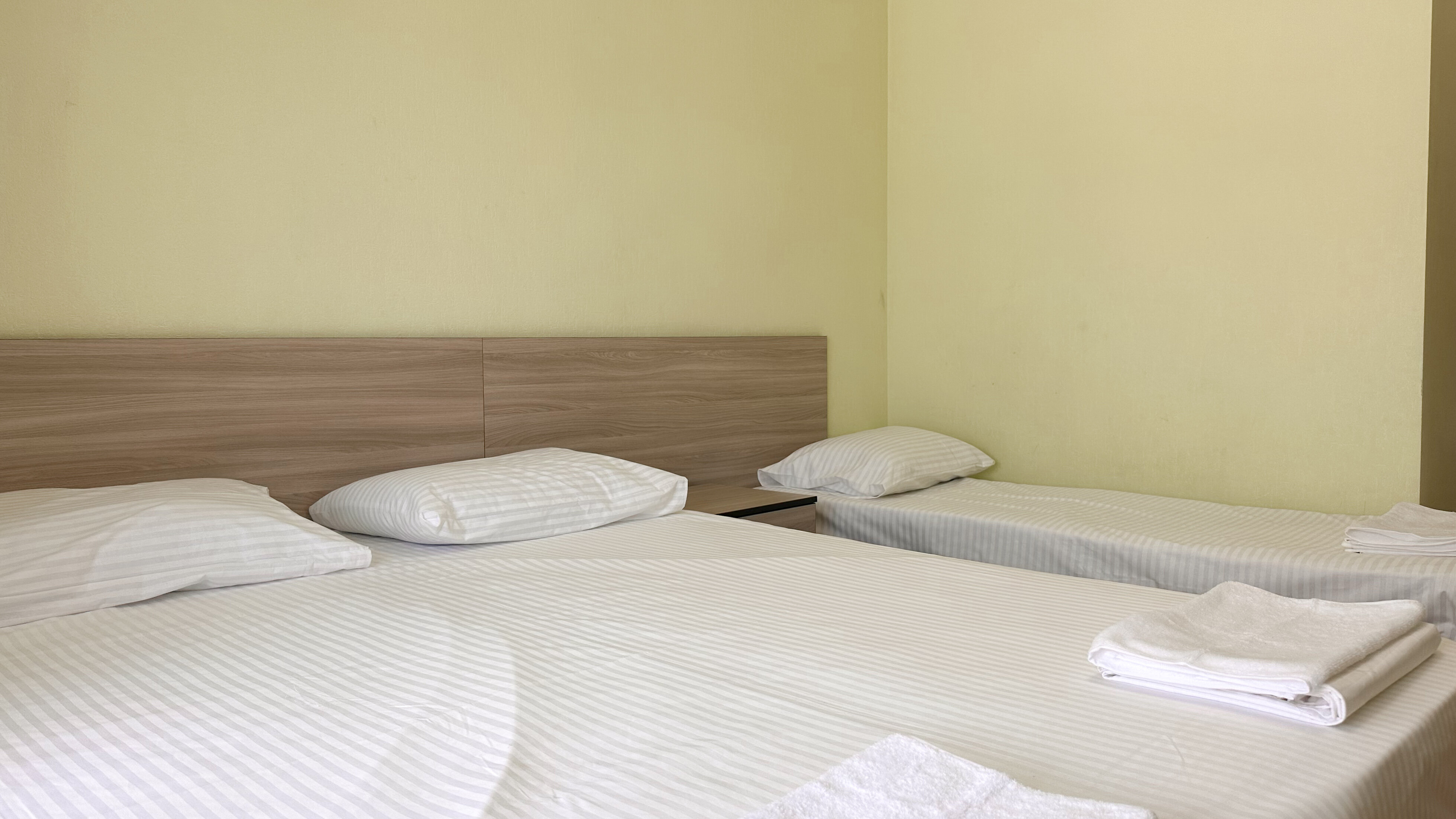 Трехместный номер с балконом