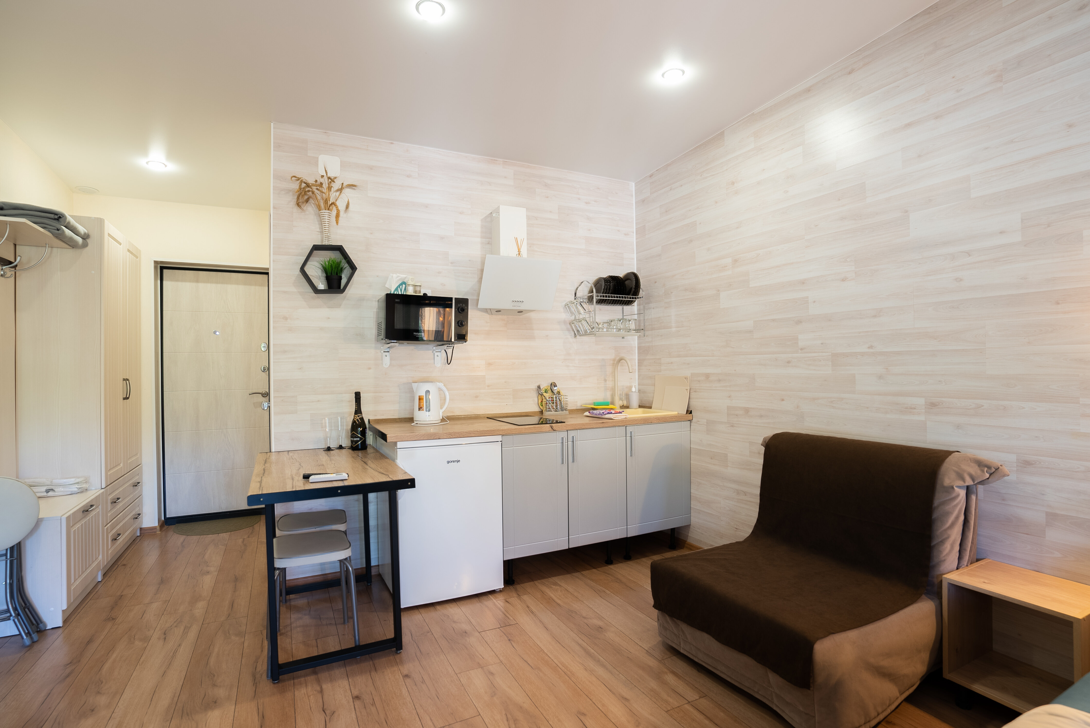 Квартира-студия Комфорт №1 - 2х спальная кровать + 2 доп. места