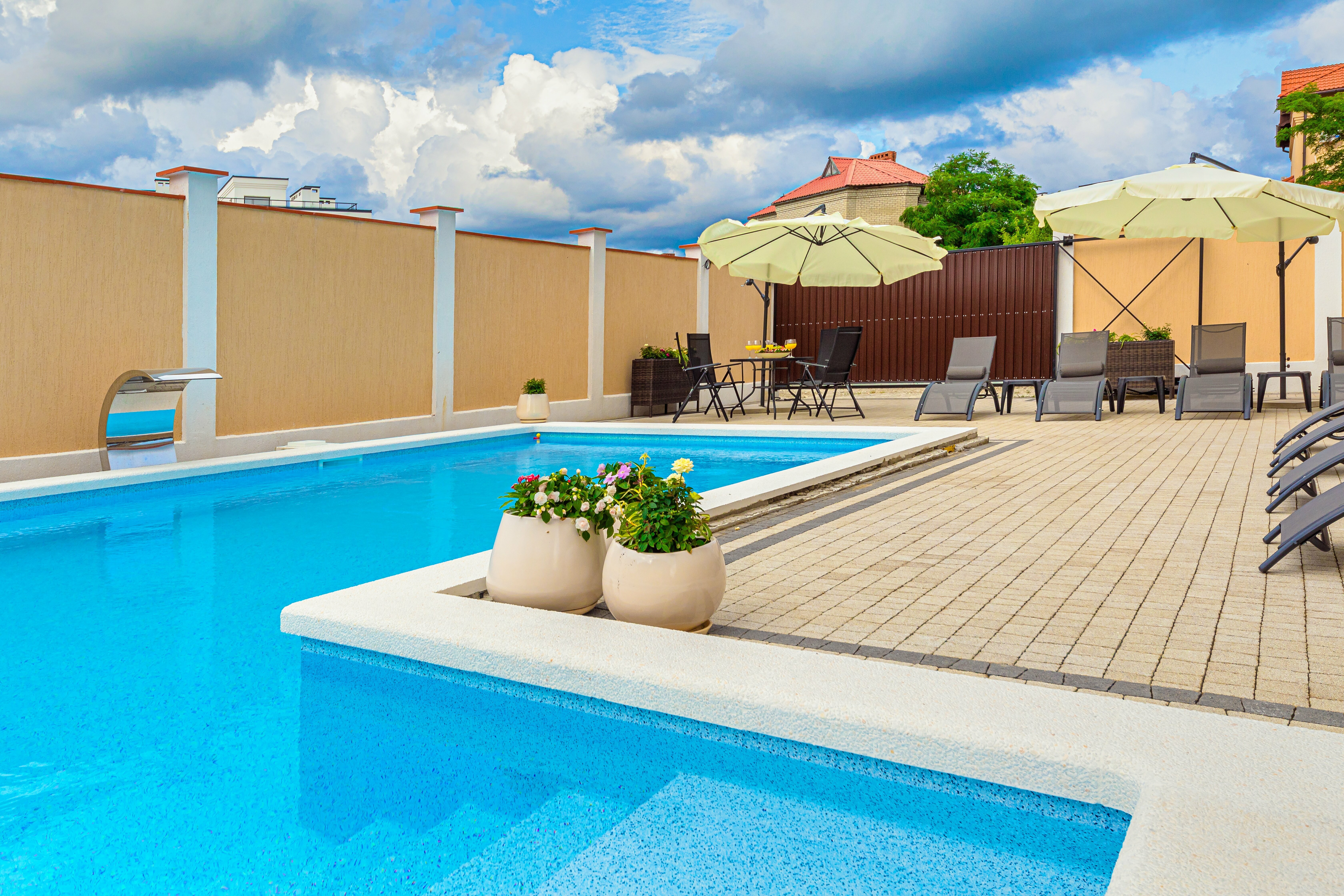 Номер-студия с видом на бассейн