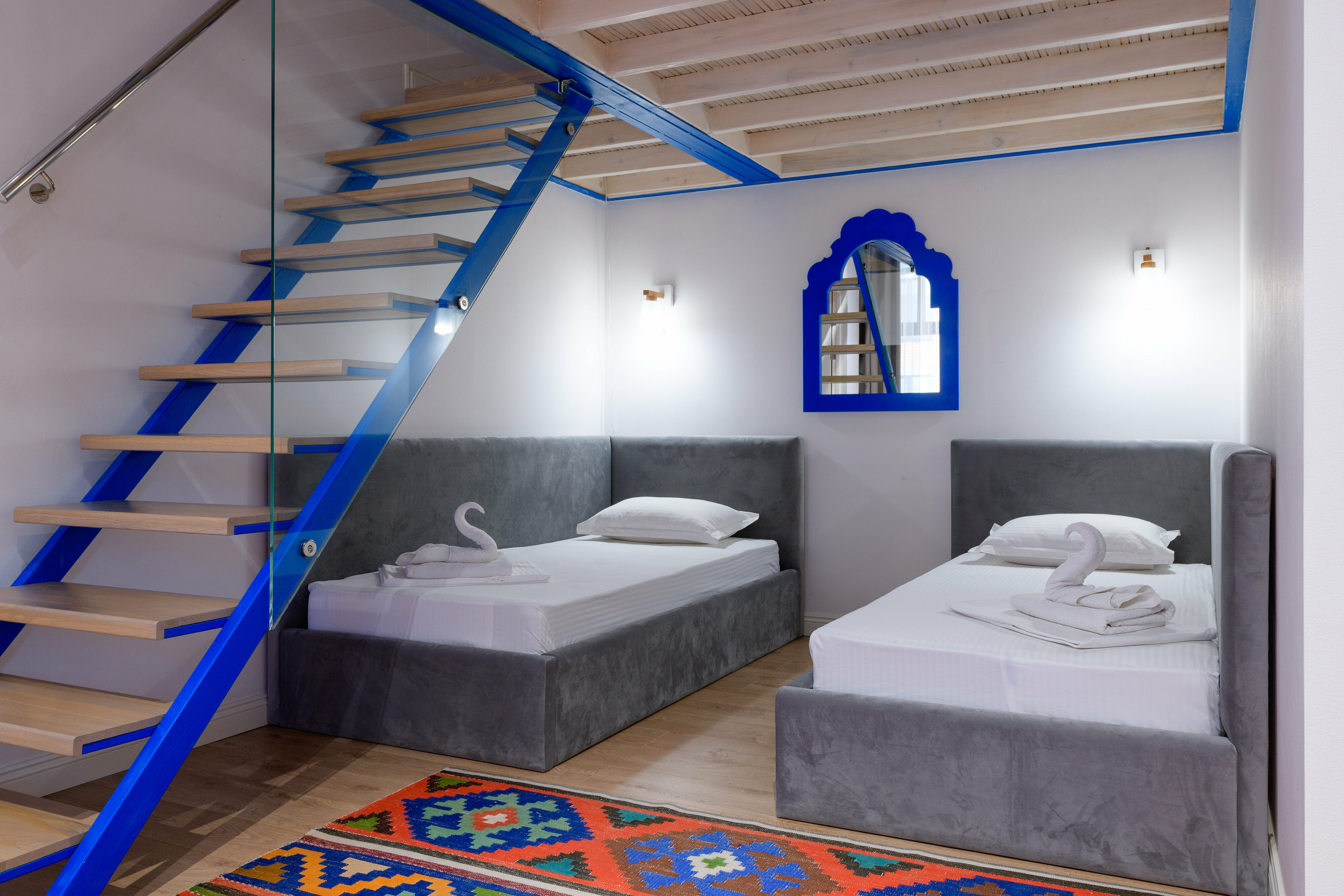 Двухуровневый четырехместный номер