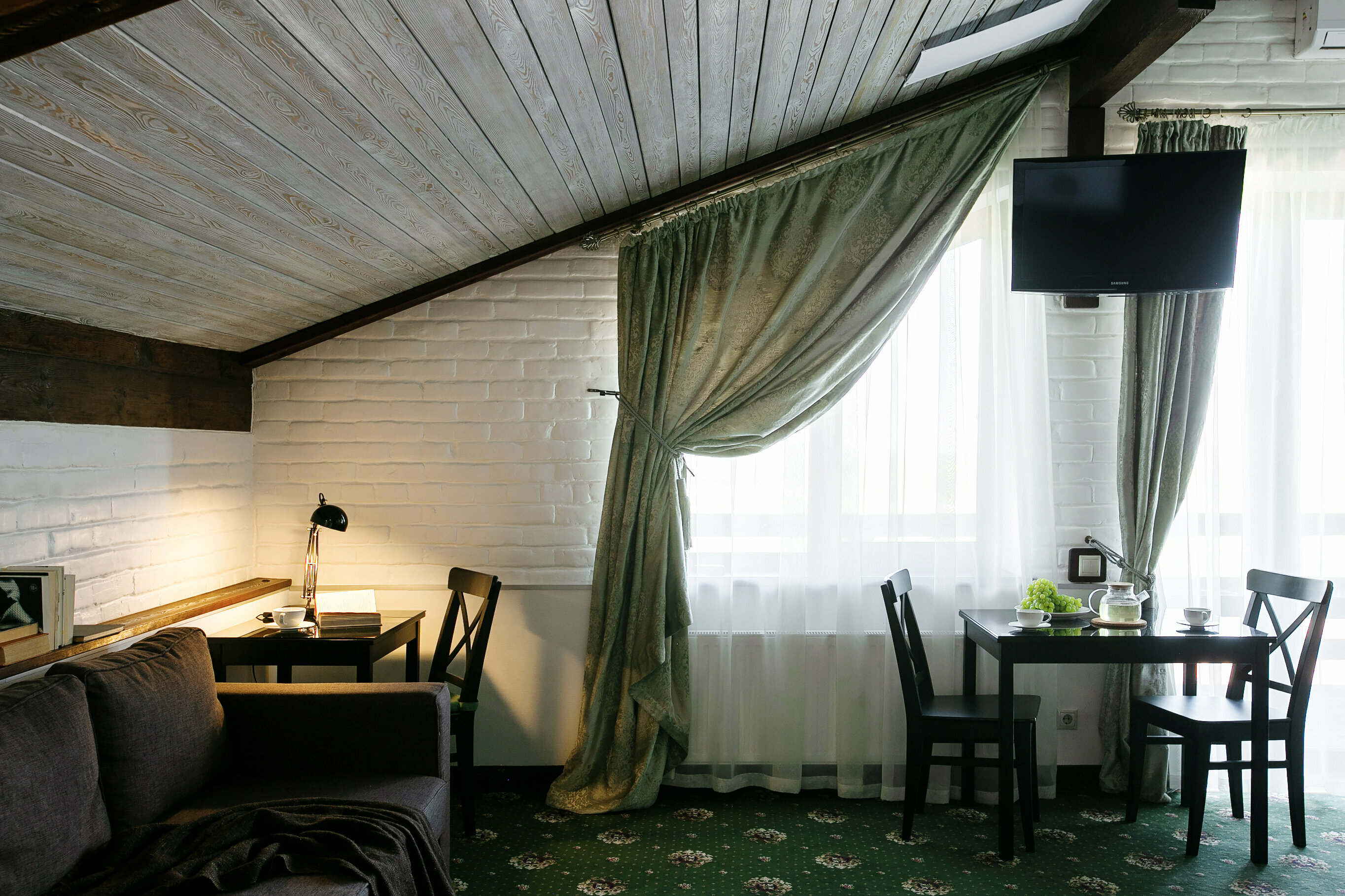 Четырехместный номер с балконом