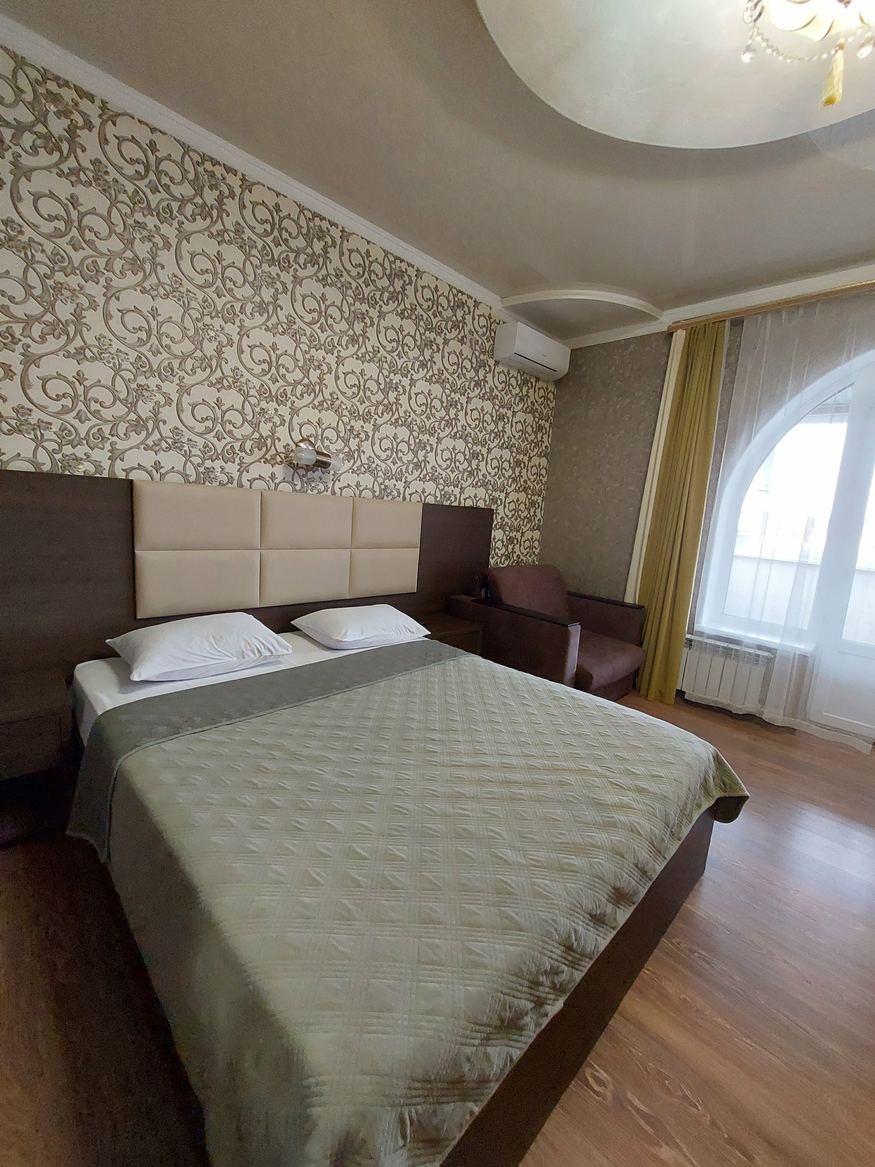 Семейный номер с балконом