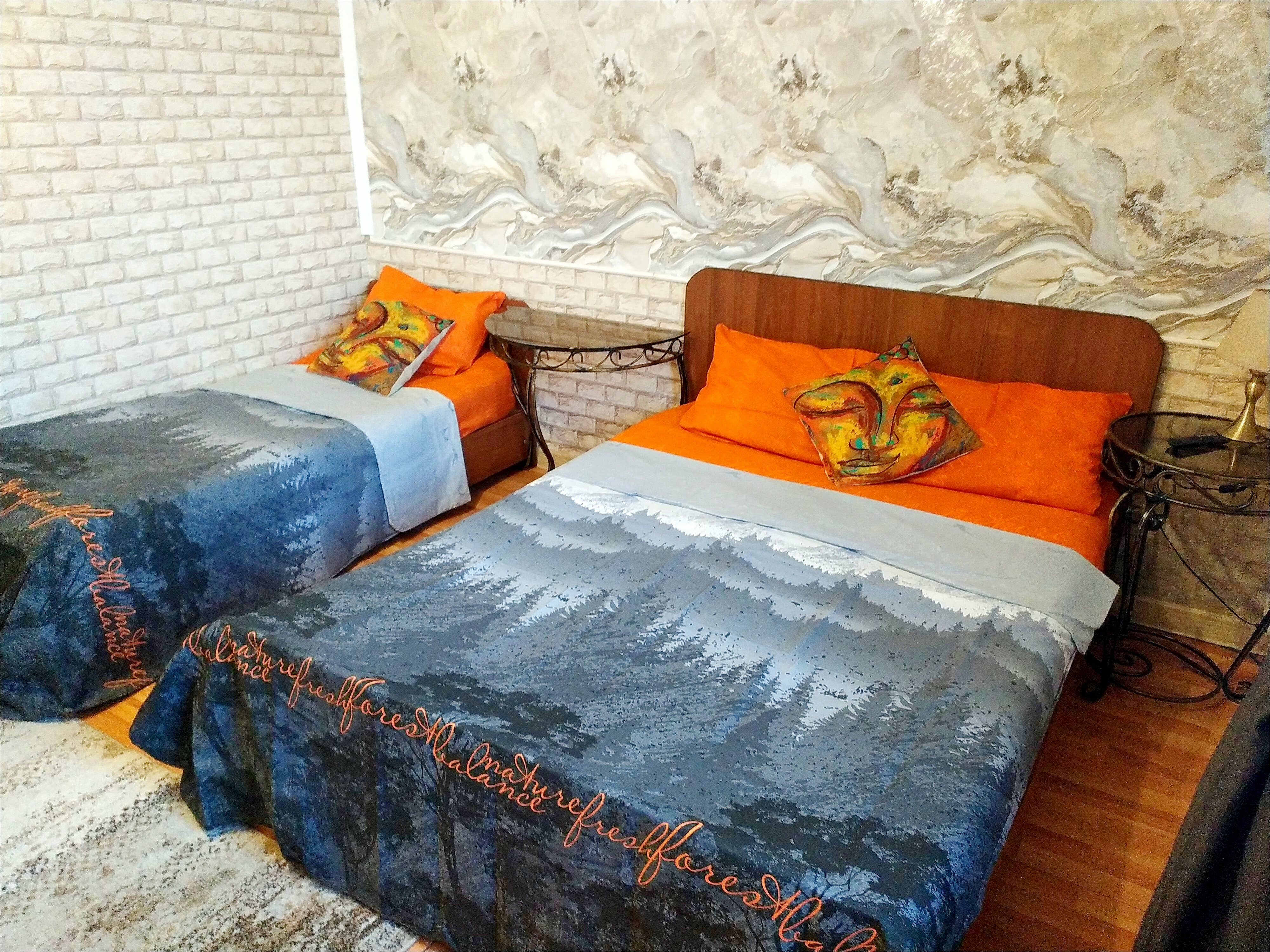 Трехместный номер «Комфорт» с душем