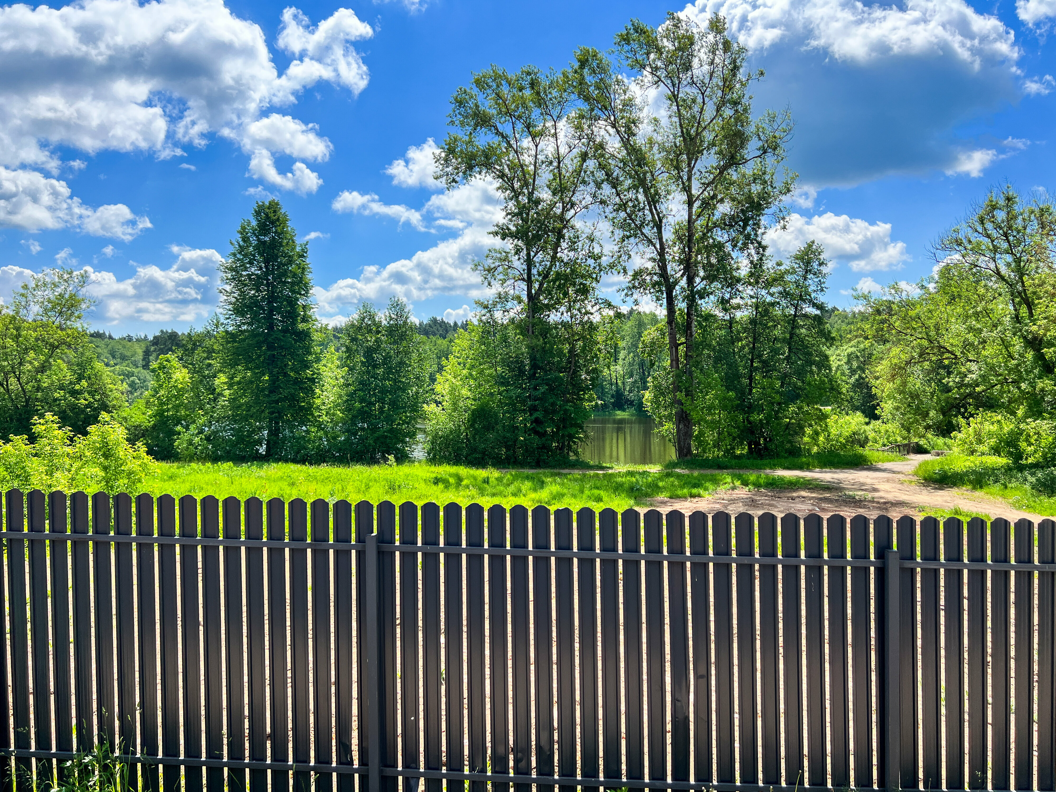 Дом с видом на озеро