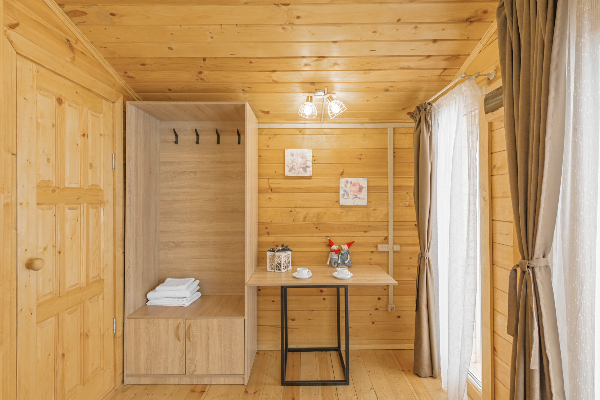 Дом с видом на озеро