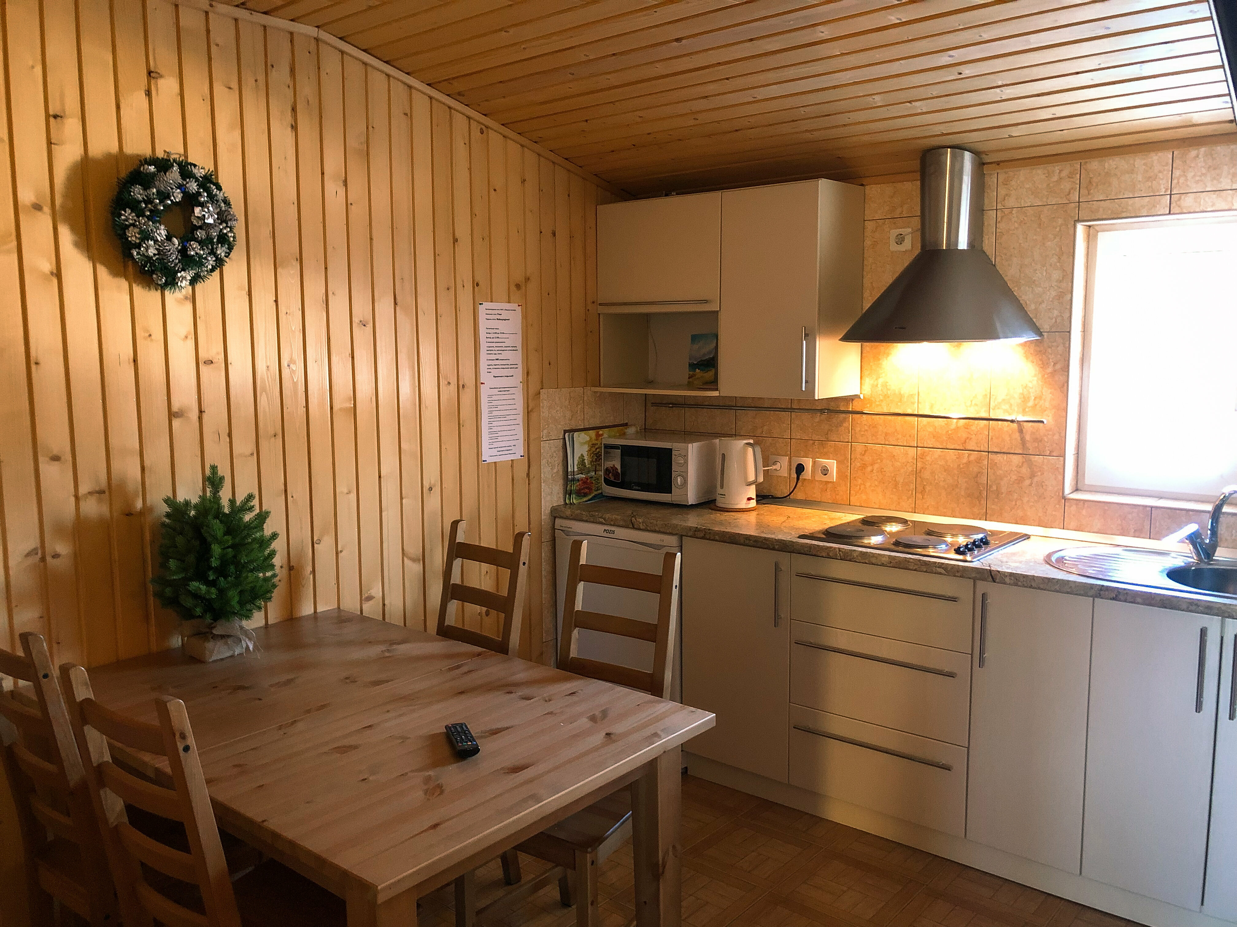 Четырехместный номер с видом на озеро