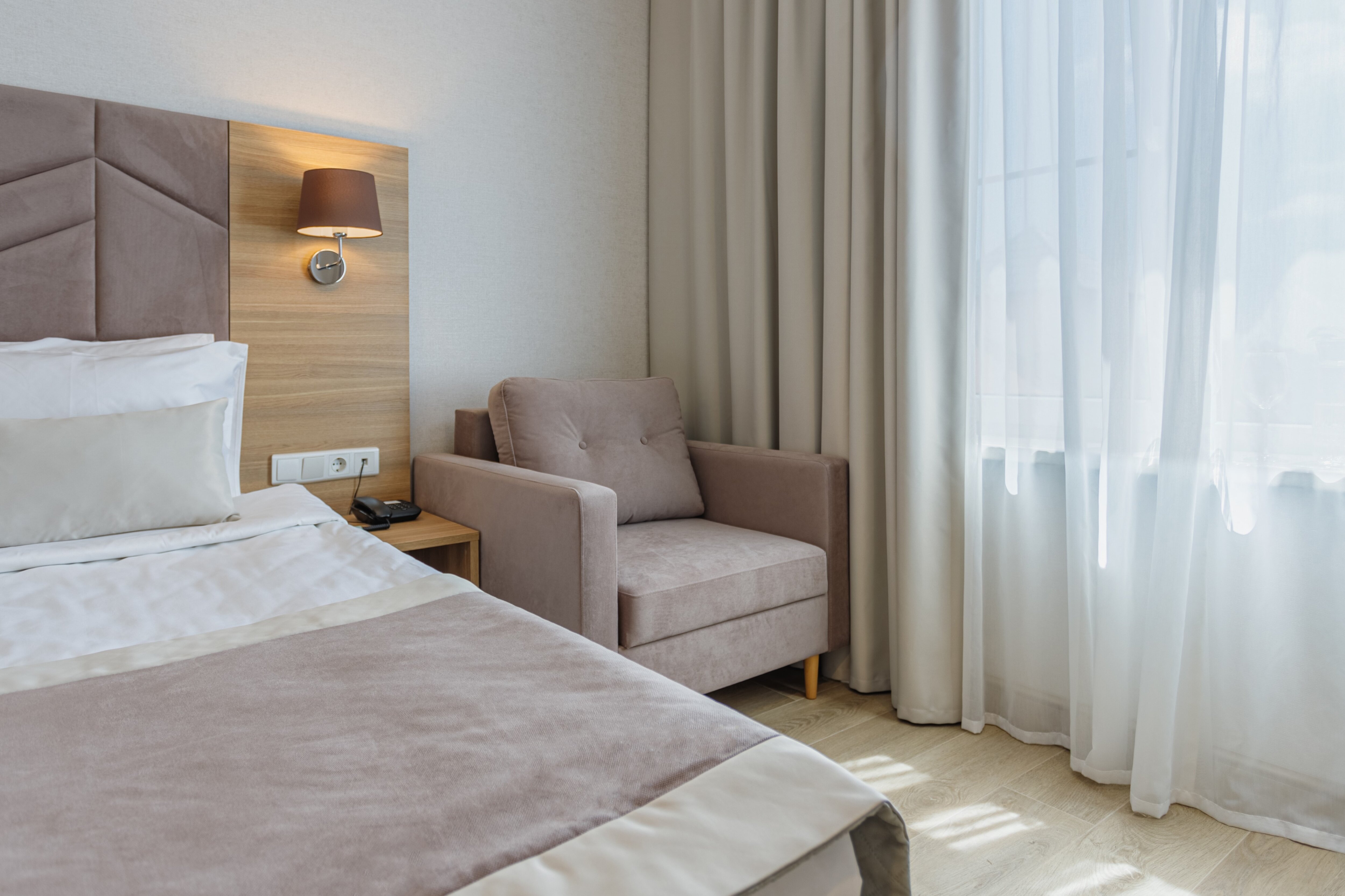 Трёхместный с 2 отдельными кроватями и дополнительным местом стандарт плюс