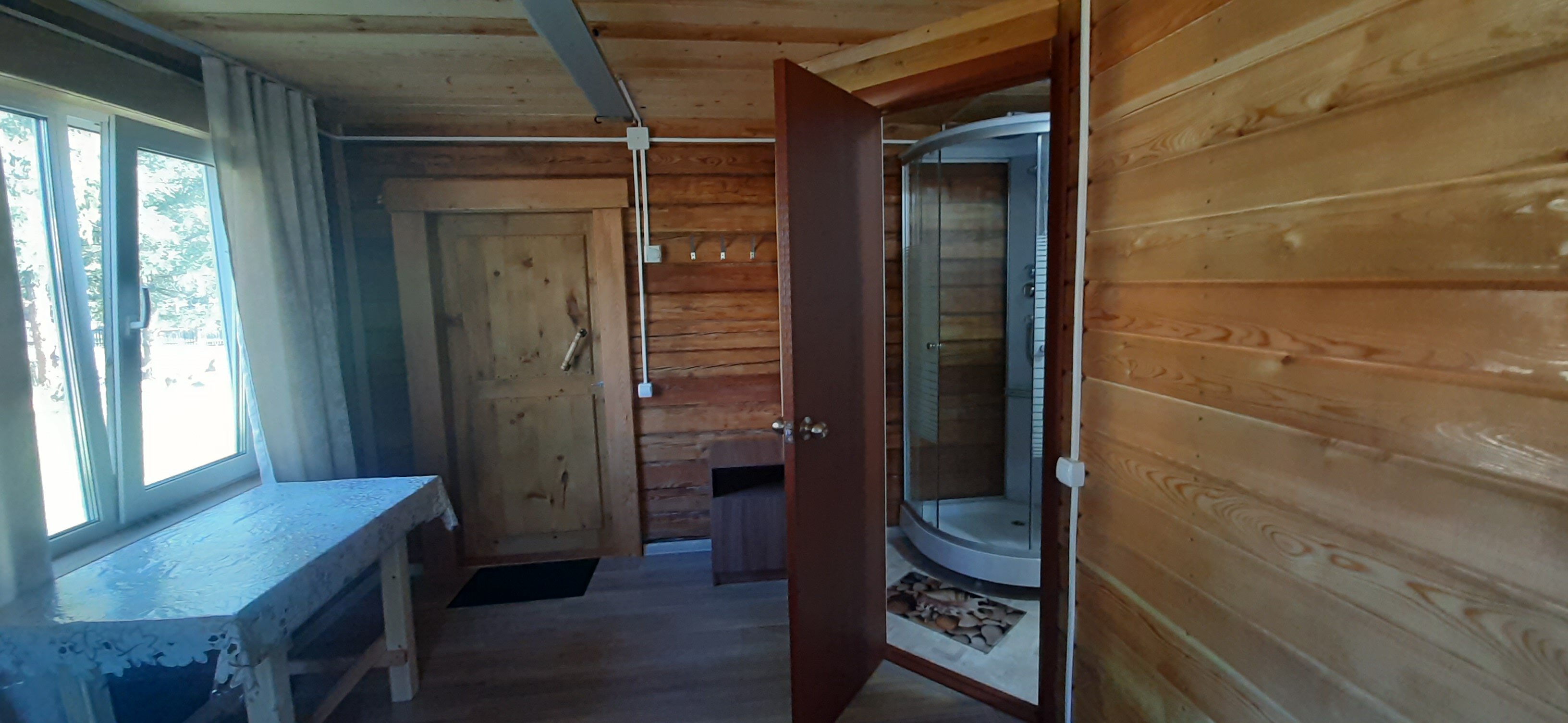 Трехместный номер с душем