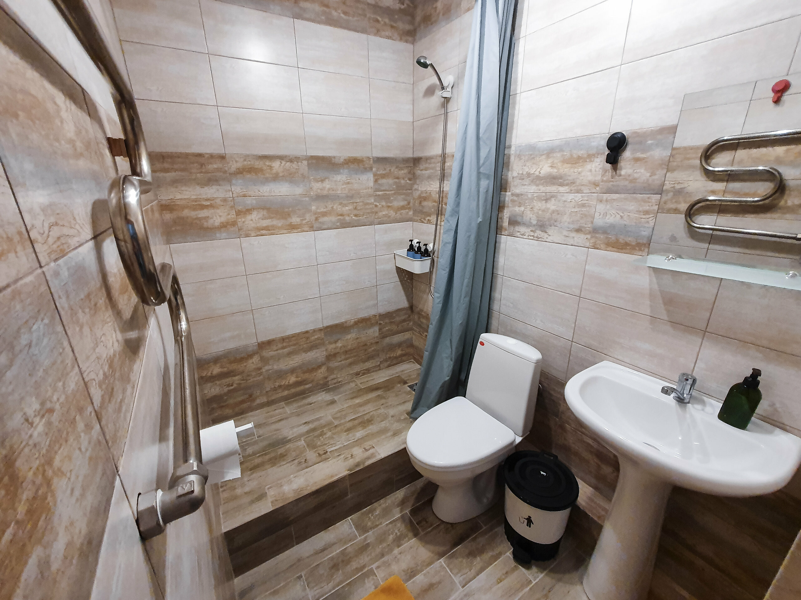 семейный номер с балконом и кухонным гарнитуром