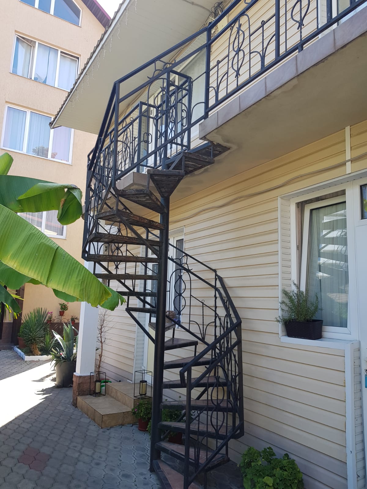 Двухместный номер эконом-класса с 2 отдельными кроватями