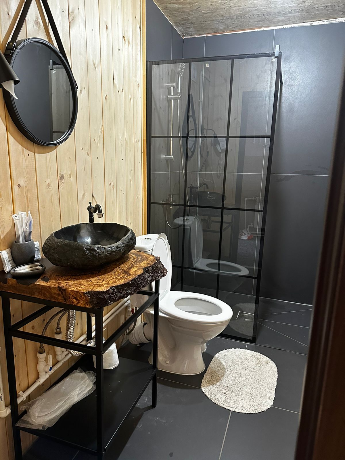 Cемейный номер с собственной ванной комнатой