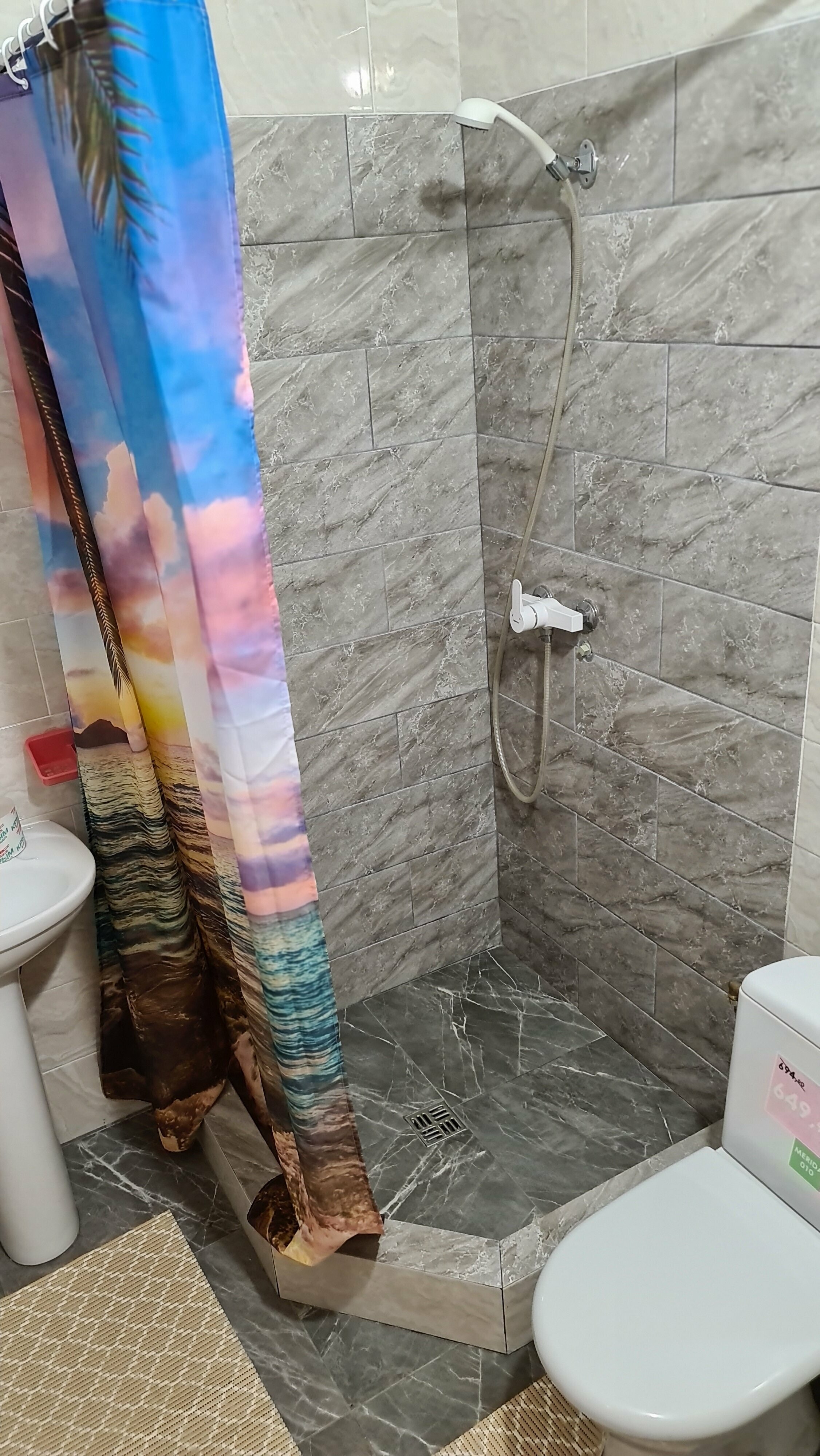 Трехместный номер с основными удобствами