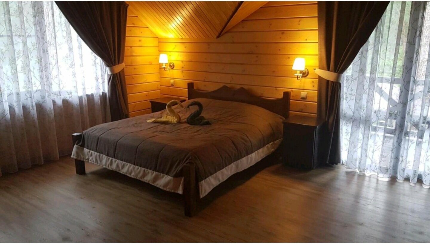 Коттедж с видом на лес