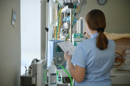 «Смотрит так, словно знает»: Как сейчас живет ростовчанка, которая внезапно родила ребенка после аборта.