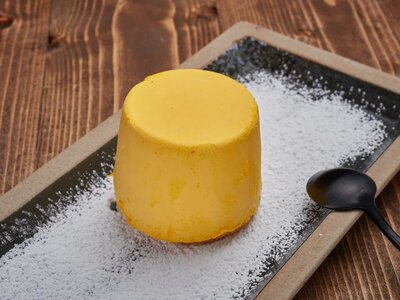 Пирожное манго-маракуйя