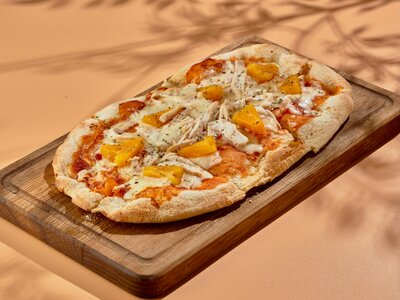 Римская пицца с ананасом