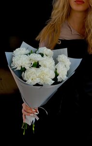 Букет из белых диантусов
