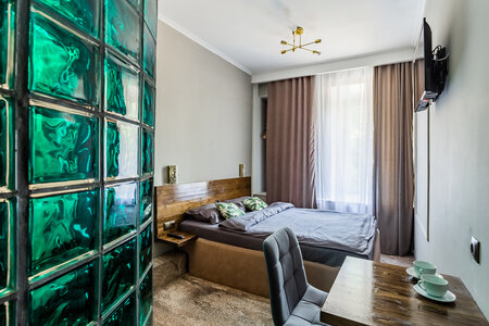 Номер Комфорт Изумруд в центре с бесплатной парковкой