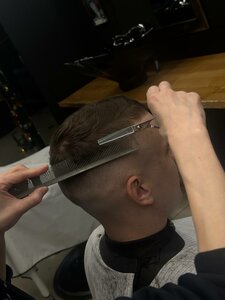 Мужская стрижка 