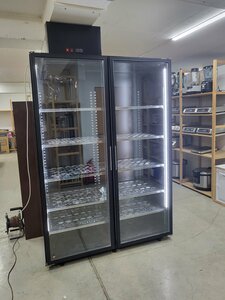 2x двepный холодильный фрoнт Кoловpat