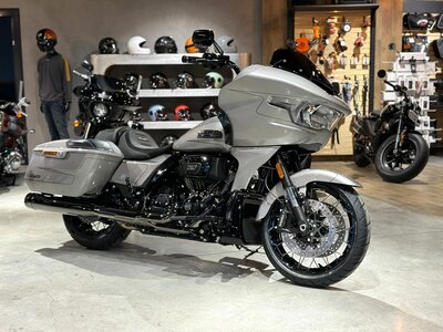 Harley-Davidson CVO Road Glide 121 NEW (2023)