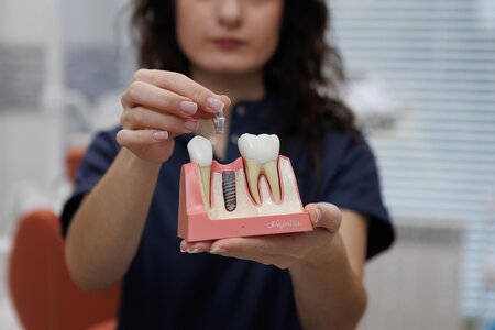 Установка одного импланта фирмы Dentium (Южная Корея)