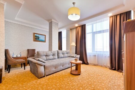 Номер LUXE в бизнес-отеле «Greenwich»