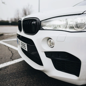 Покраска капота авто