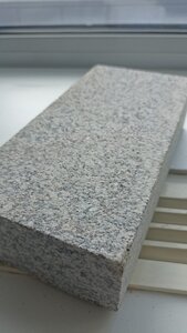 Брусчатка гранит «Крутихенский» (бежевый) 200х100х50 мм.