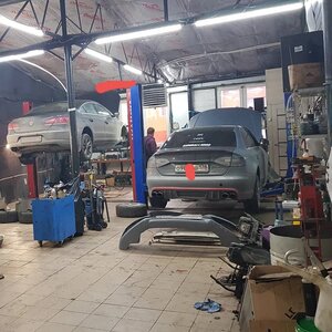 Замена амортизаторов и пневмы на авто группы VAG