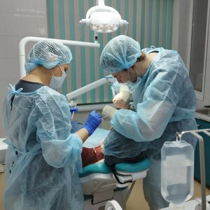 Имплантация зубов
