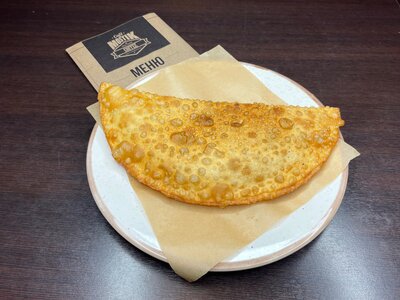 Чебурек с бараниной
