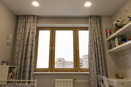 Пластиковые окна VEKA со стеклопакетом (трехстворчатые)