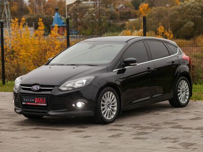 Ford Focus III 2.0 AMT (150 л.с.) Titanium 2012