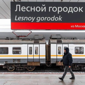 10 мин пешком до МЦД-4, 40 мин до метро "Парк Победы"