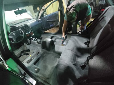 Химчистка салона автомобиля с разбором салона