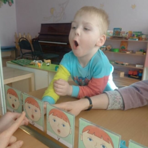 Индивидуальное занятие с логопедом
