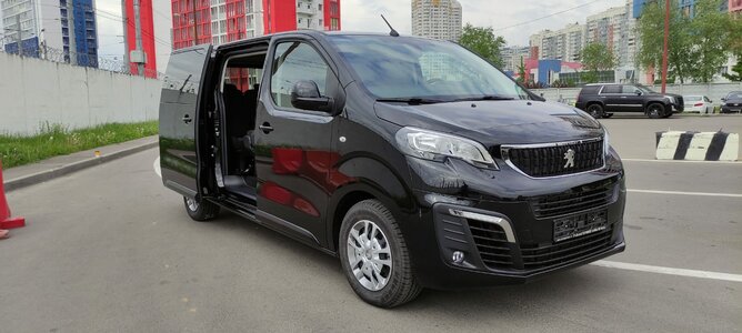 Прокат минивэнов Peugeot Traveller Long