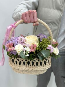 Корзина с цветами