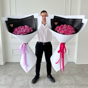 Шикарный букет-гигант из роз за 4490 руб