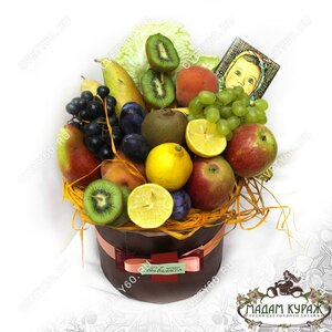 Корзины с фруктами