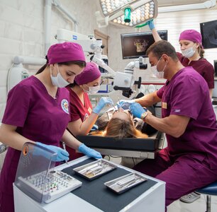 Акция на имплантацию Dentis за 24 900р. вместо 59 900р.
