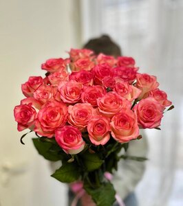 Букет из 25 роз Россия 70см