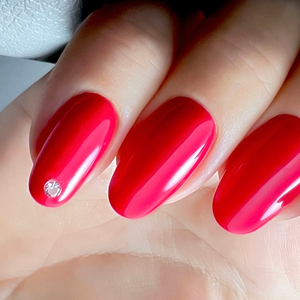 Инкрустация ногтей фианитами