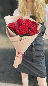 Букет из красных роз