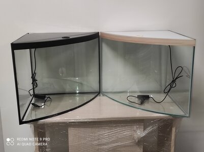 Угловой аквариум сфера 53л. (40х40х40)см.