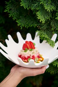 Тартар из гребешка с клубникой 